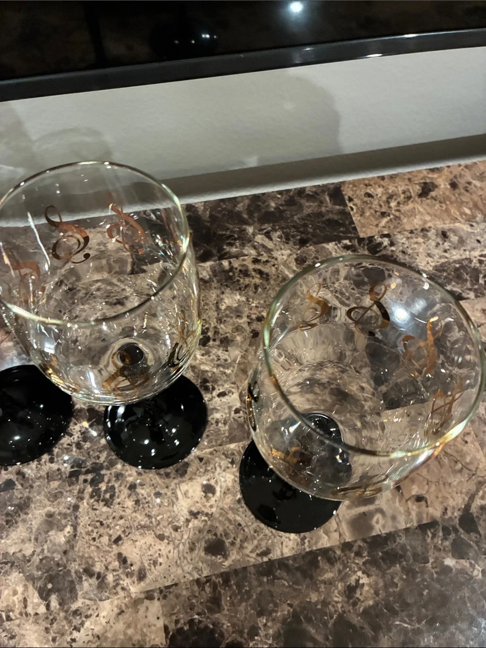 Albert Elovitz 14K Gold Note Wine Glasses with Black Twisted Stems (Set of 4)